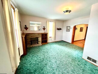 1621 Hoffman Ave, Clarksburg, WV 26301