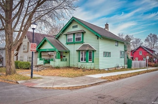 2904 Shawnee Dr, Fort Wayne, IN 46807