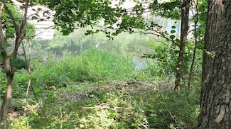 237 E Sugar Lake Dr, Mound City, KS 66056