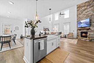 160 Founders Blvd, Central, SC 29630