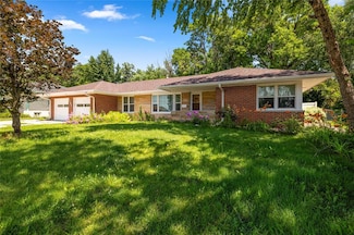 2131 70th St, Windsor Heights, IA 50324
