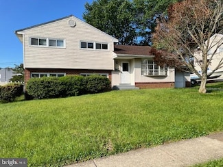 15 N Avon Dr, Claymont, DE 19703