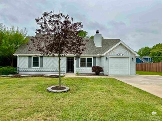 3219 Valleywood Dr, Manhattan, KS 66502