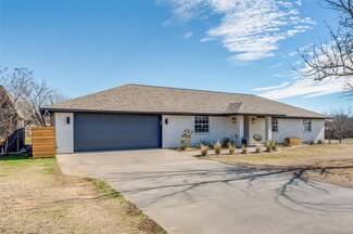 11519 Michaels Ln, Aubrey, TX 76227