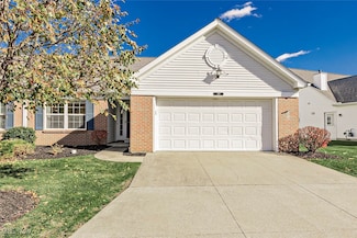 201 Heather Ln, Eastlake, OH 44095