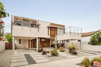 8512 Hargis St, Los Angeles, CA 90034