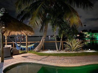 16029 Redington Dr, Redington Beach, FL 33708