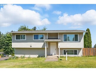 423 Latourette St, Oregon City, OR 97045