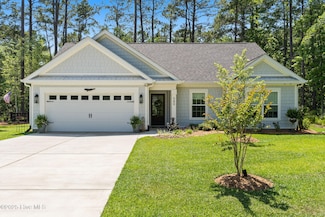 589 Boundaryline Dr NW, Calabash, NC 28467