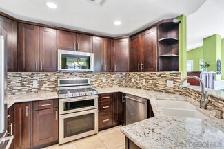 465 Whispering Willow Dr Unit F, Santee, CA 92071