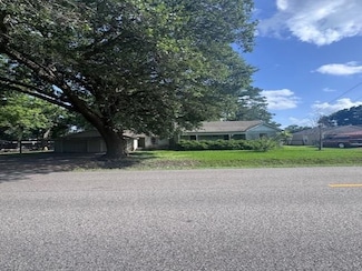 10265 Phelan Blvd, Beaumont, TX 77713