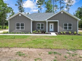 5987 Cross Country Blvd, Marianna, FL 32446