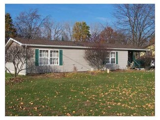 12397 Ridge Rd, Medina, NY 14103
