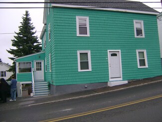 34 Tremont St, Salem, MA 01970