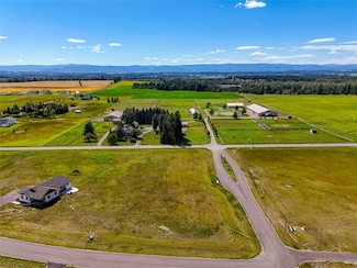 1012 Green Valley Ct, Columbia Falls, MT 59912