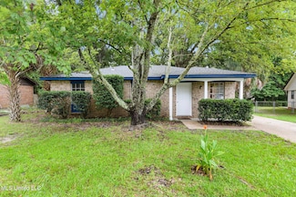 1637 Victoria Dr, Gautier, MS 39553