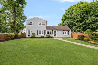 52 Pleasant View Rd, Warwick, RI 02888