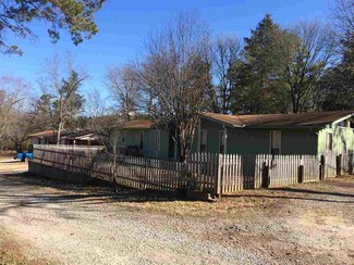 41 Mary Jane St, Calico Rock, AR 72519