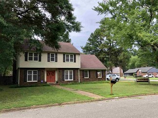 5876 Ridgevale Ave, Memphis, TN 38119