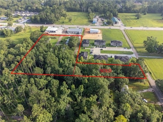 45486 Christopher Ln, Hammond, LA 70401