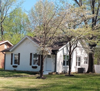 115 W Frazier St, Camden, TN 38320