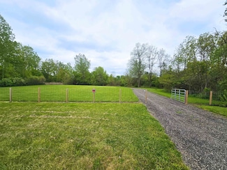 1252 E Frances Rd, Mount Morris, MI 48458