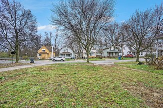452 Clinton Ave, Kalamazoo, MI 49001