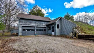 5125 Lakeview Ln, Alanson, MI 49706