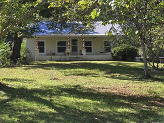 10467 Highway 13, Cumberland City, TN 37050