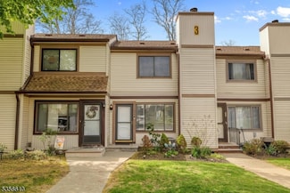 306 Stonegate Ln Unit 306, Stanhope, NJ 07874