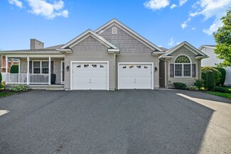 23 Fairview Village Ct, Chicopee, MA 01020