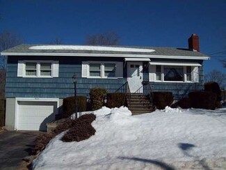 11 Roberta Ln, Lawrence, MA 01843