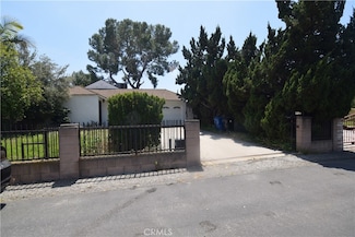 9930 Saticoy St, Burbank, CA 91504