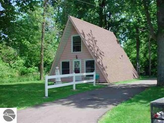 1180 Cranberry Pike, East Tawas, MI 48730