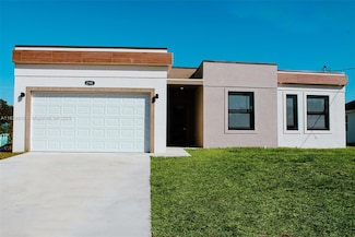 2906 65th St W, Lehigh Acres, FL 33971