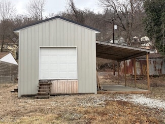 305 Market St, Brilliant, OH 43913