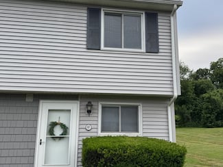 16 Seymour Rd Unit 6F, East Granby, CT 06026
