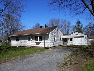 60 Mill St, Waterloo, NY 13165