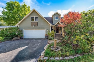 31 W Harrison Rd, Lombard, IL 60148