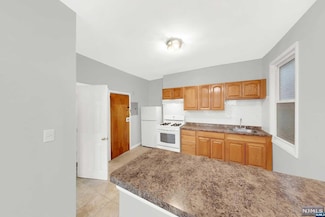 54 Davenport Ave Unit 6, Newark, NJ 07107