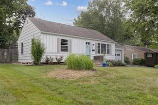 7820 Juniper St, Prairie Village, KS 66208