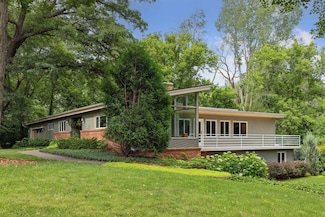 13538 Wentworth Trail, Hopkins, MN 55305