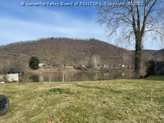 6508 Roosevelt Ave, Charleston, WV 25304