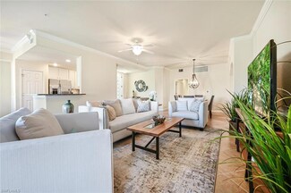 3149 Aviamar Cir Unit 102, Naples, FL 34114
