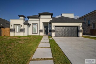 8585 Blue Sage Ln, Brownsville, TX 78520
