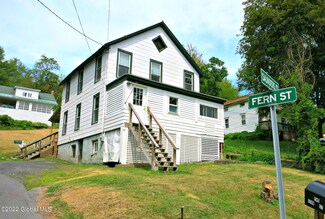 88 Saunders St, Whitehall, NY 12887