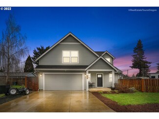 808 S Arthur St, Carlton, OR 97111