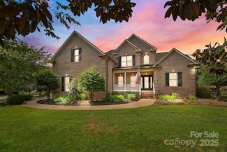 389 Ponderosa Cir, Mooresville, NC 28117