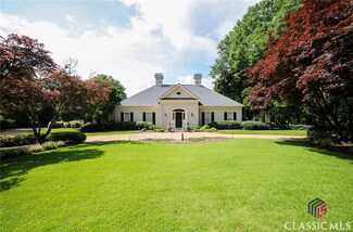 1071 Forrest Hills Dr, Bogart, GA 30622