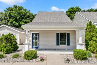 1023 Moreland St, Grand Haven, MI 49417